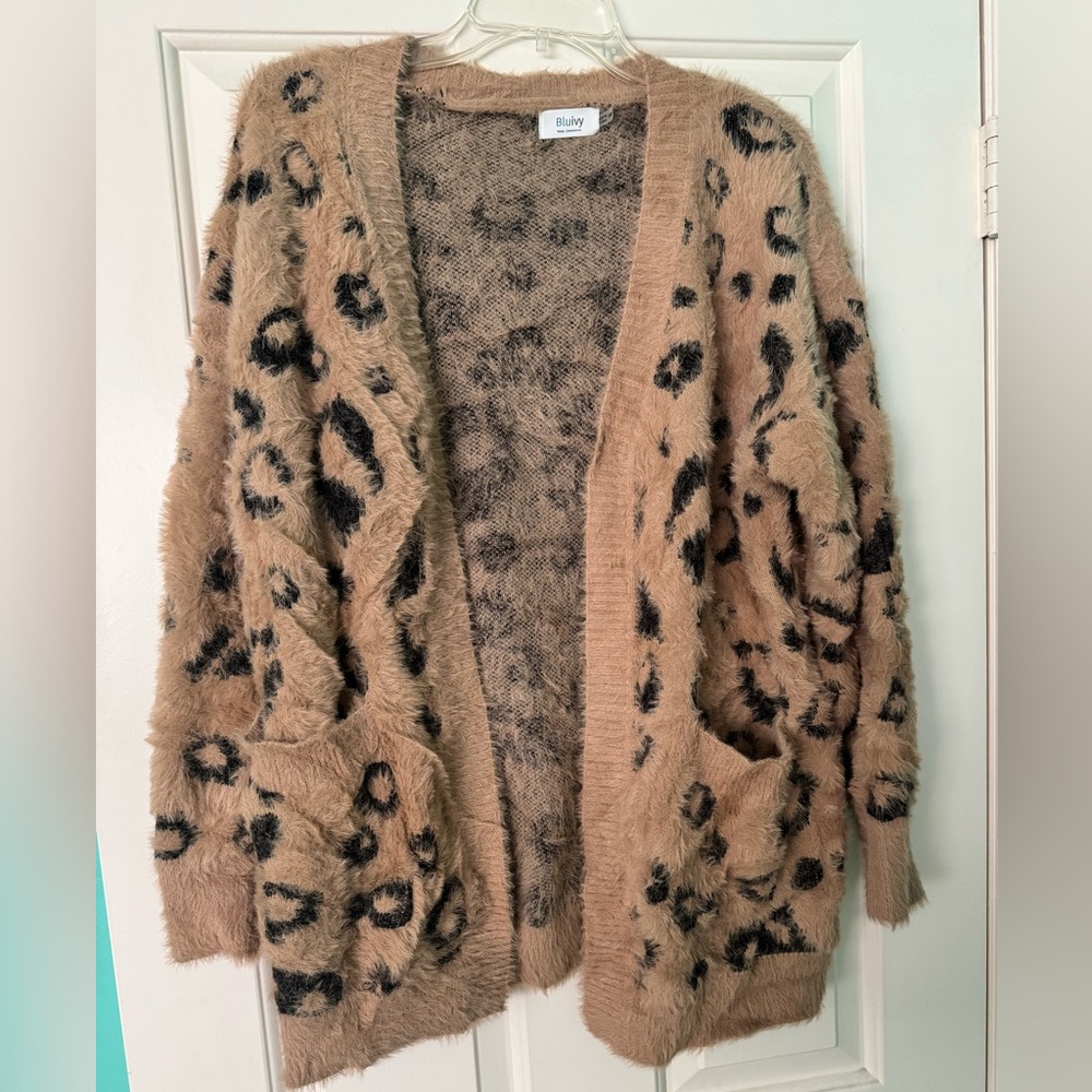 Oversized leopard cardigan